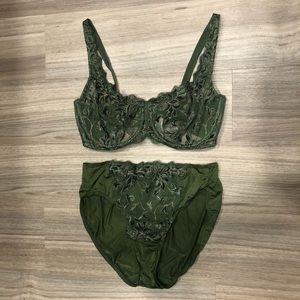 Soma Unlined Sensuous Lace Bra and Panty Set